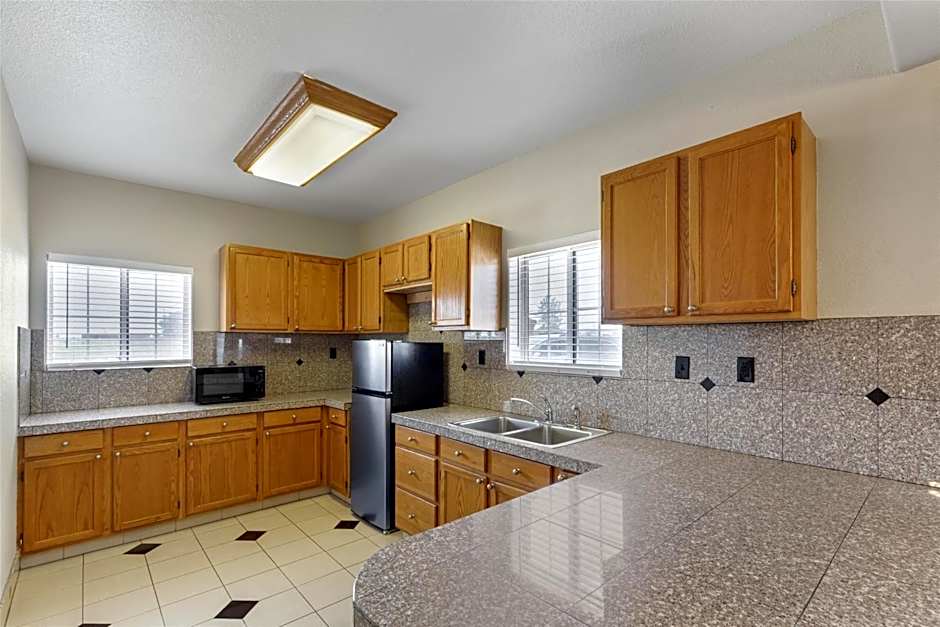 Best Western Firestone Inn & Suites