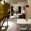 Hutton Central Hotel By PHC