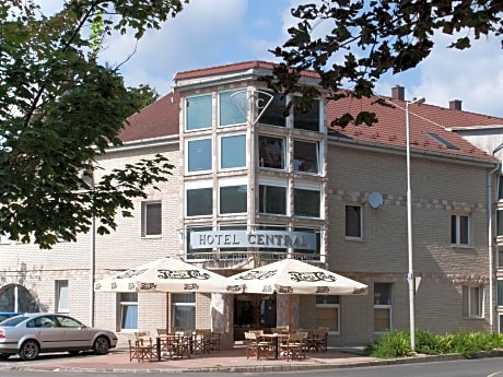 Central Hotel es Etterem