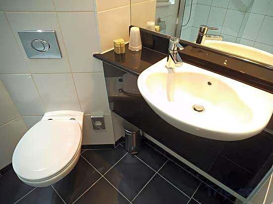 Ramada Hounslow - Heathrow East