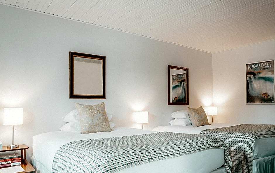 Zdjęcie 1 z 6 — Standard 1 Queen Bed