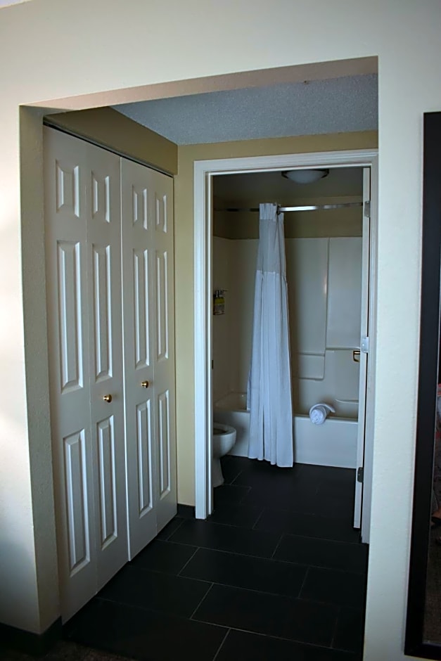 Staybridge Suites Cranbury - South Brunswick, an IHG Hotel