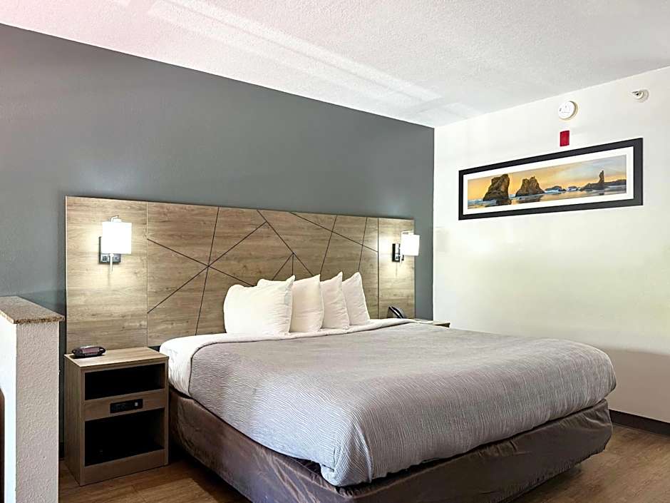 Quality Inn & Suites Greenville I-65