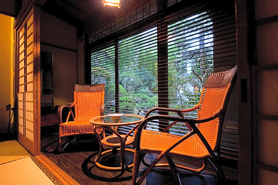 Ryokan Sennari (13 years or older)