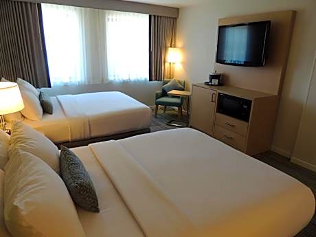 ADA Two Queen Room with Tub