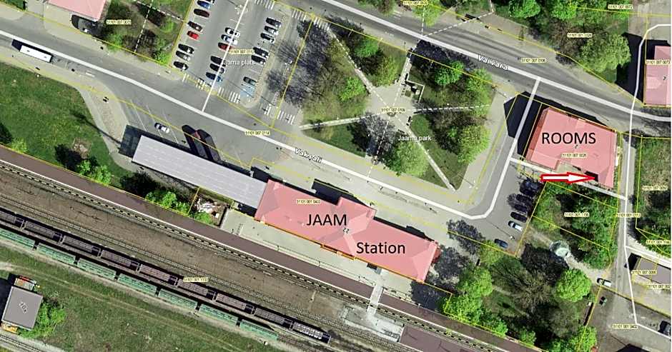 Rooms near the station