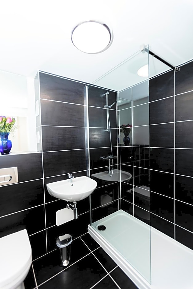 The Dalkeith Hotel by Pillow