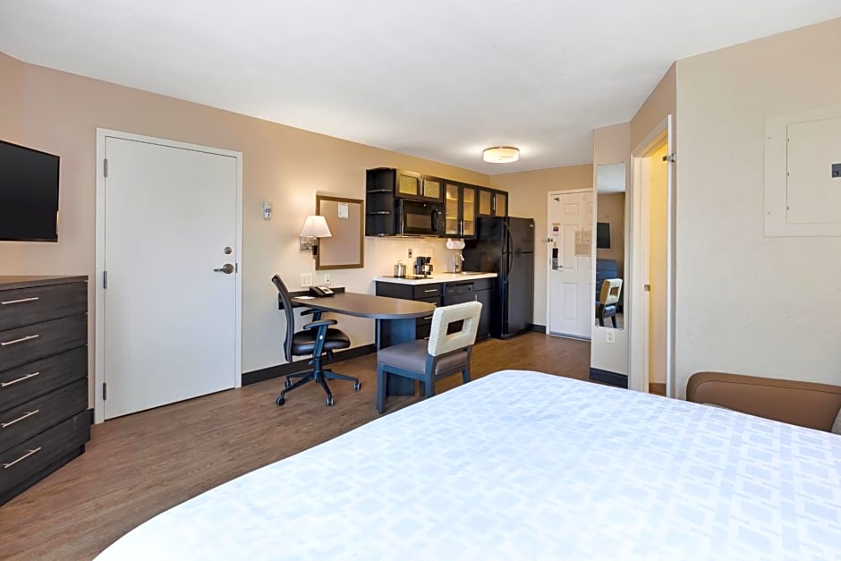 Candlewood Suites Rocky Mount