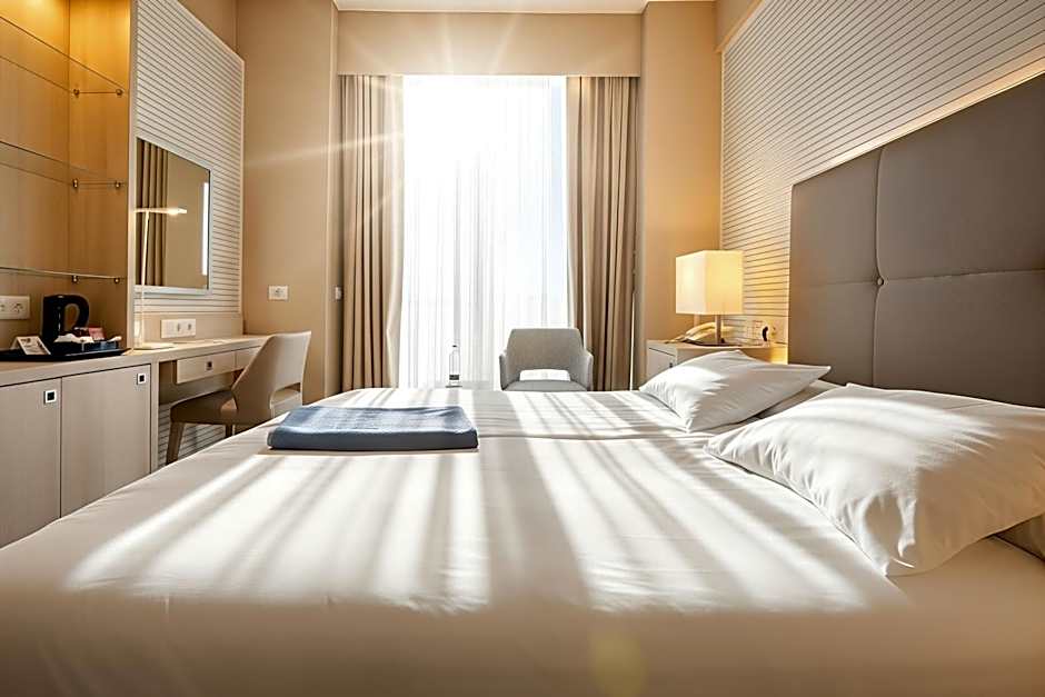 BULL Reina Isabel & SPA