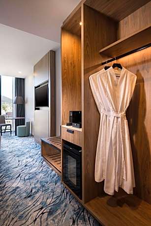 King Room - Mobility Accessible