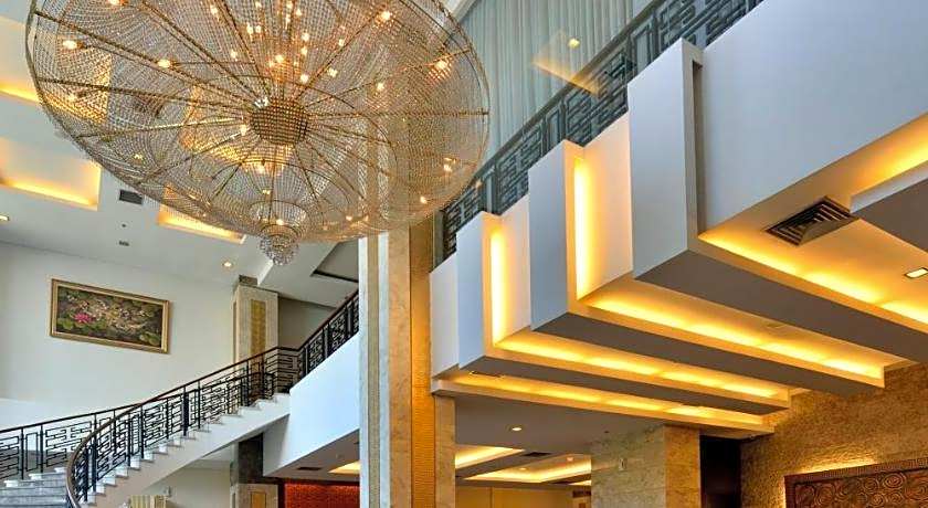 Gino Feruci Kebon Jati Bandung