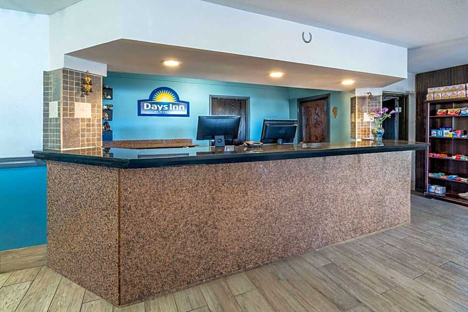 Days Inn by Wyndham Lamar