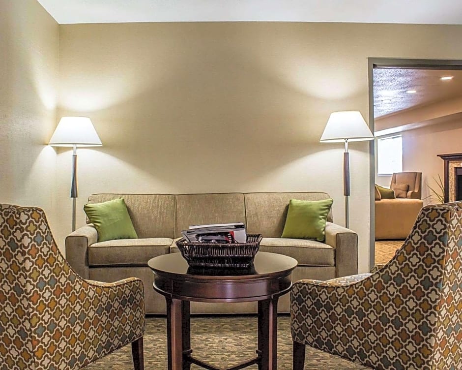 MainStay Suites Coralville - Iowa City