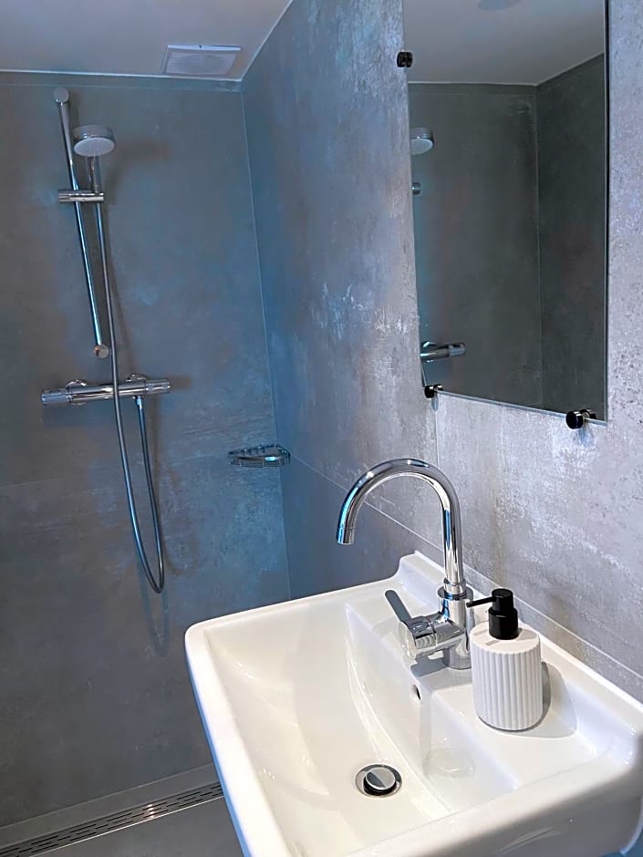 The Lighthouse Cabin