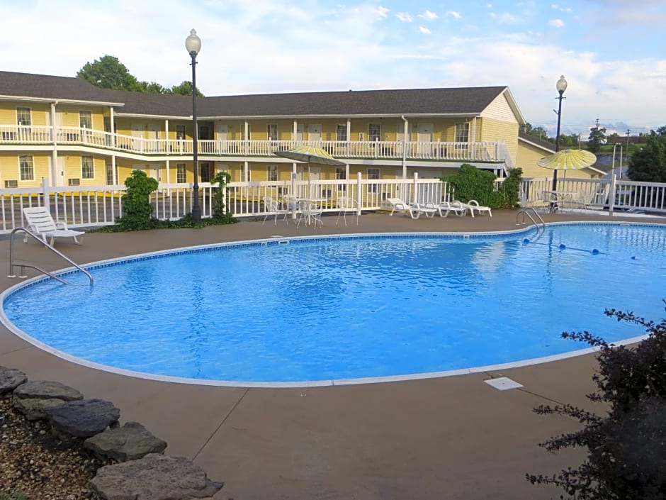 Honeysuckle Inn & Conference Center