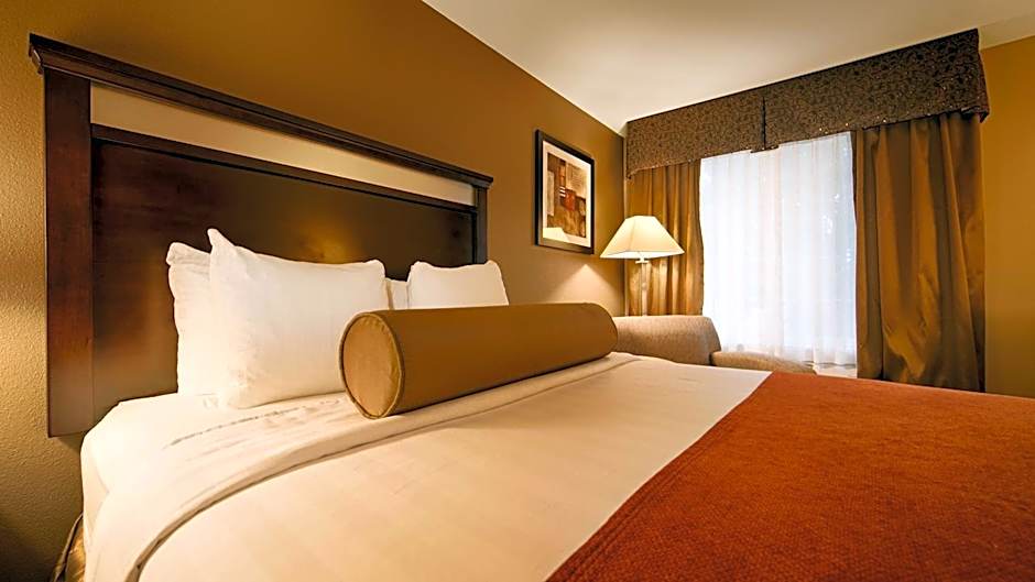 Best Western Plus Prairie Inn