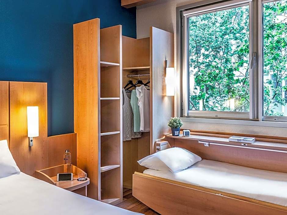 ibis Barcelona Pza Glories 22