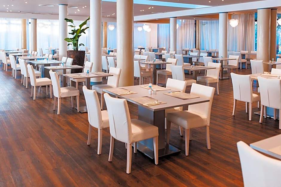 Palmon Bay Hotel & Spa