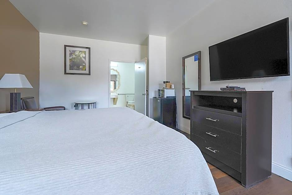 Budget Inn by Oyo San Augustine