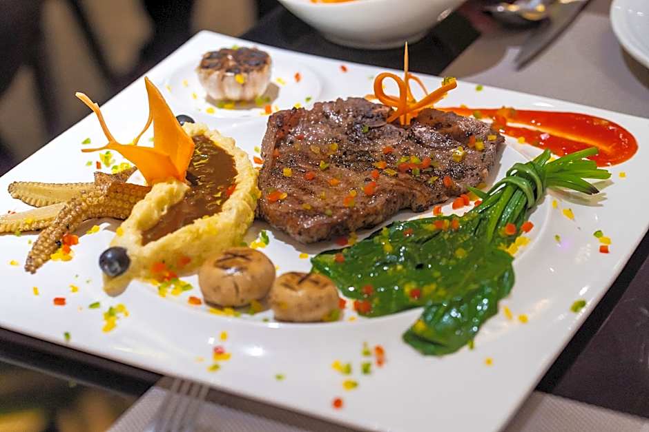 Hotel Omni Residency