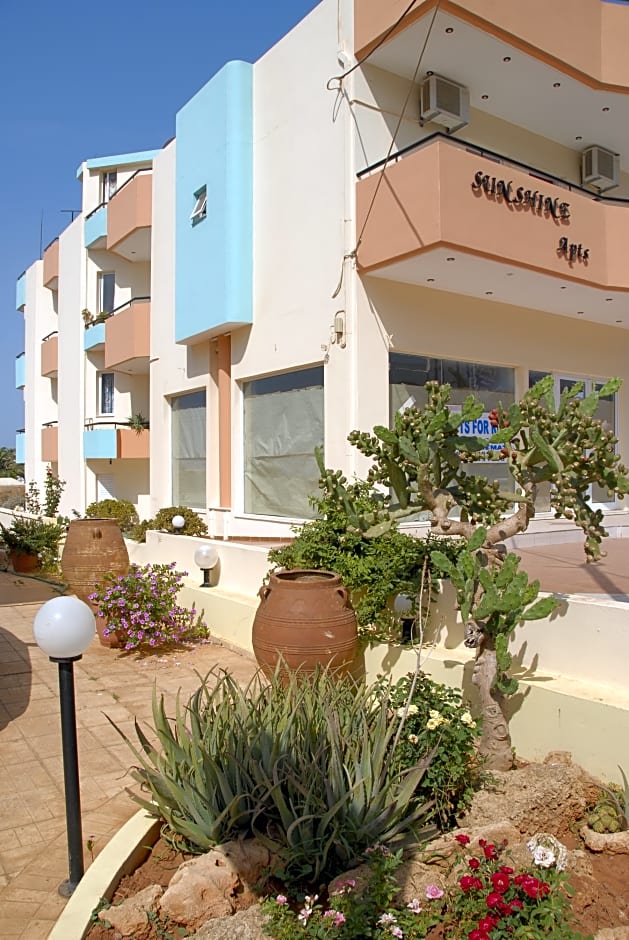 Sunshine Apartments Garden