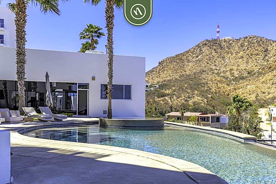 Brand New 3 BR Penthouse - Oceanview Rooftop Pool