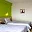 7 Days Inn Luoyang Wangcheng Park Metro Station