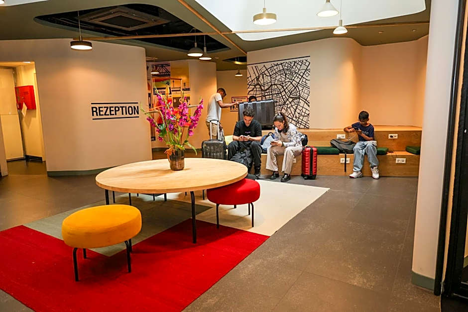 Hotel Gat Point Charlie