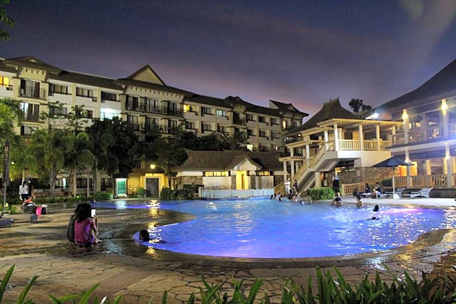 ONE OASIS B1 back of SM MALL, Free Pool Wifi