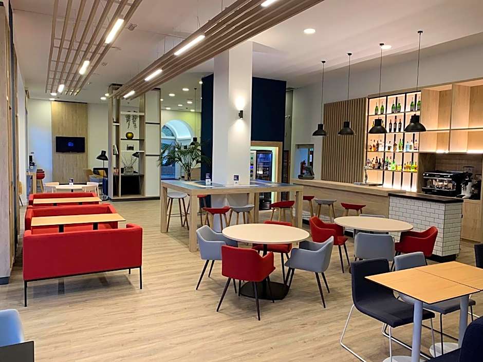 Holiday Inn Express Ciudad de las Ciencias By IHG