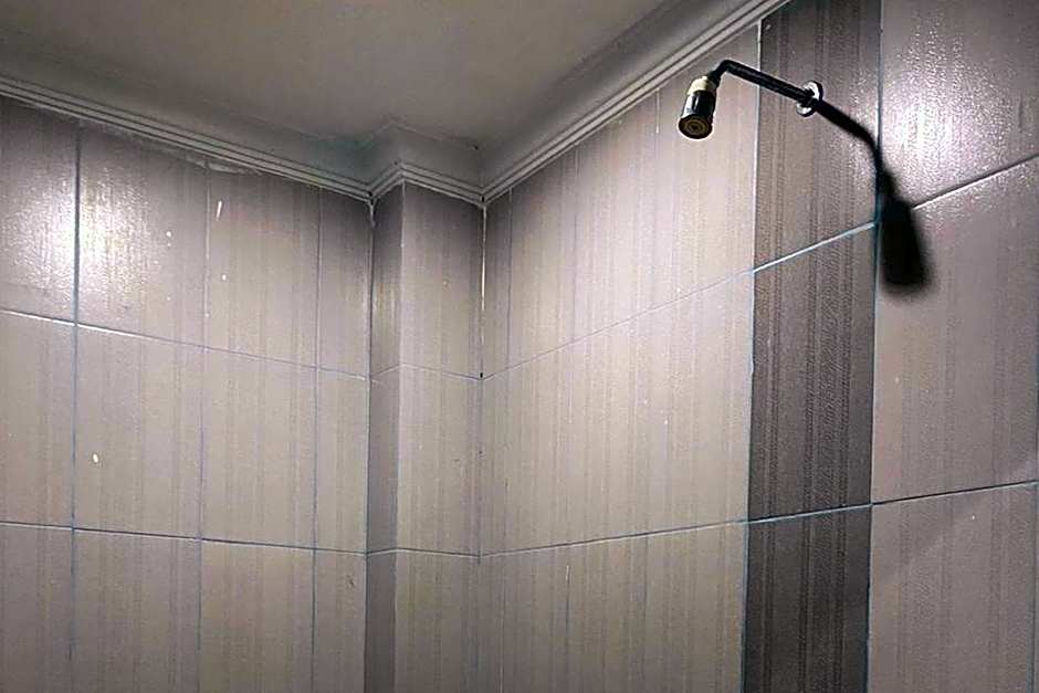 RedDoorz Plus Syariah @ Jalan Syiah Kuala Banda Aceh