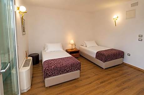 Double Room with Pool View