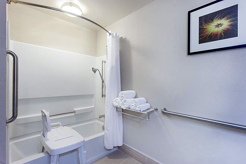 Holiday Inn Express Hotel & Suites Mebane By IHG