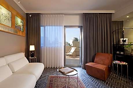 Premium Suite with Terrace