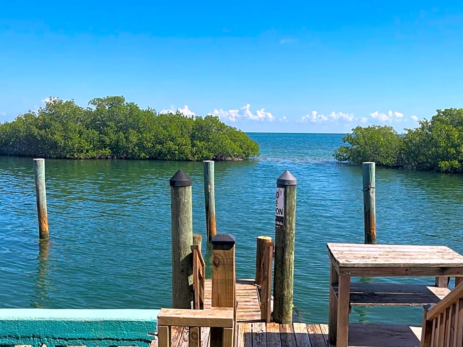 Conch Key Fishing Lodge & Marina