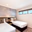 Jephson Hotel & Apartments