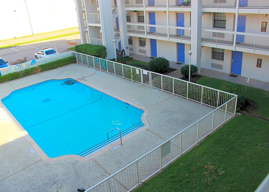 Baymont by Wyndham Tulsa Broken Arrow