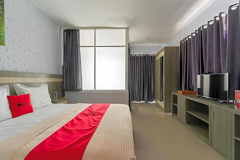 RedDoorz Plus @ Vantas Hotel Parbaba