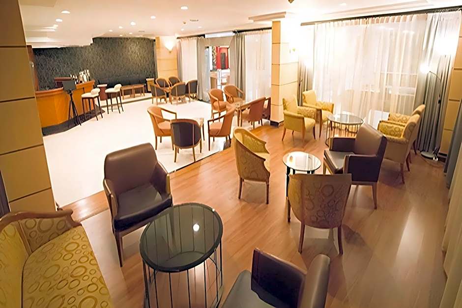 Golden Beach Cha-Am Hotel