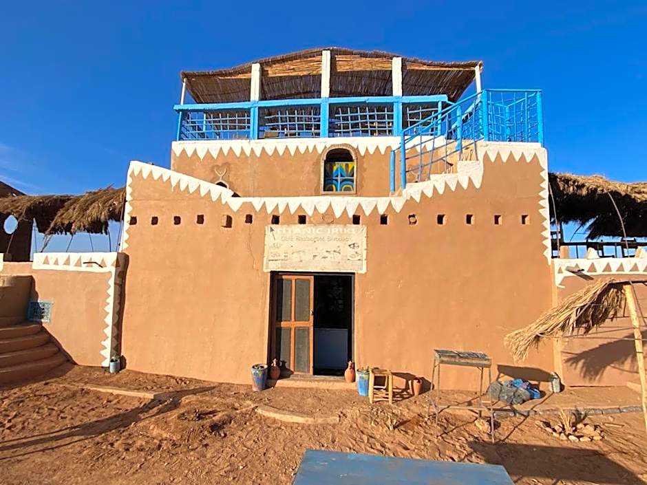 désert tours & Hôtel Titanic lac irik