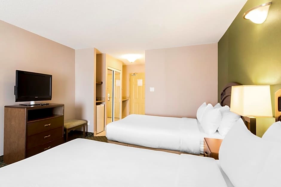 Clarion Hotel & Conference Centre Sherwood Park