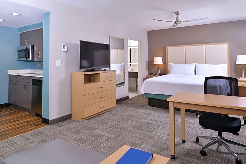 Homewood Suites By Hilton Des Moines Airport