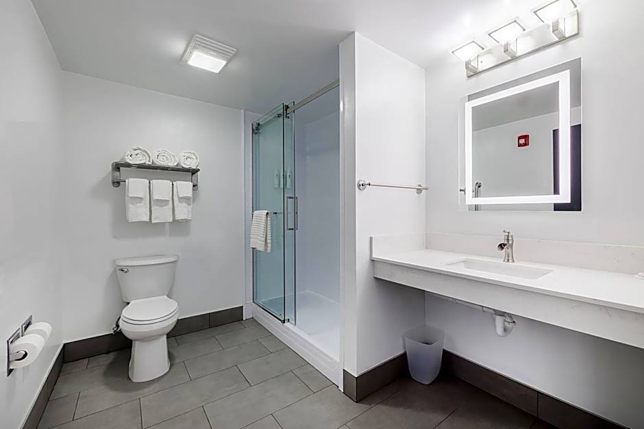 Oakfield Hotel & Suites, Ascend Hotel Collection
