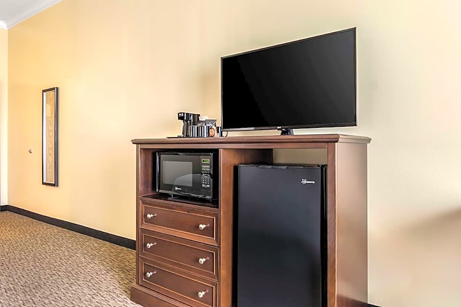 Best Western Plus Grapevine Inn