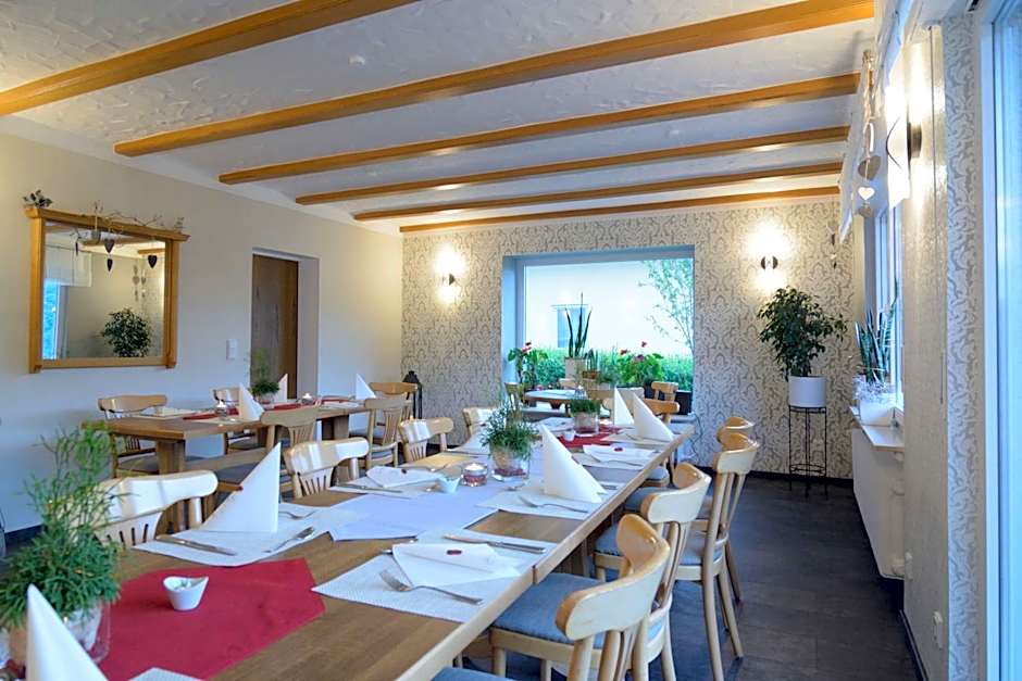 Hotel-Restaurant-Weingut Kapellenhof