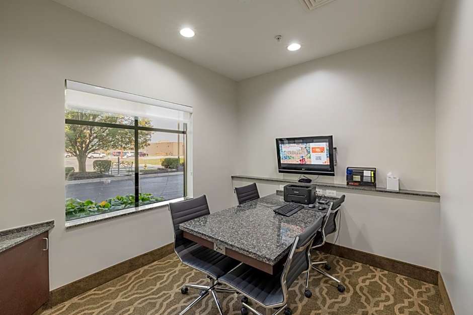 Comfort Suites Perrysburg