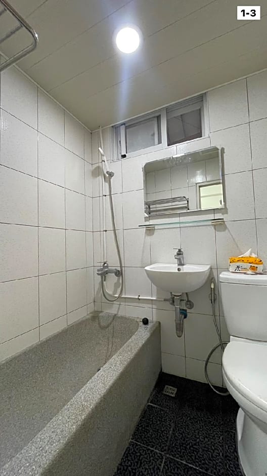 FUNDI Hotel
