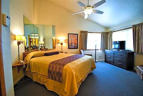 Snow Lake Lodge