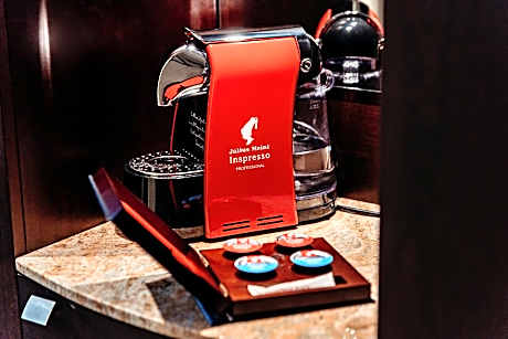 Premium Twin Room with Club Lounge Access