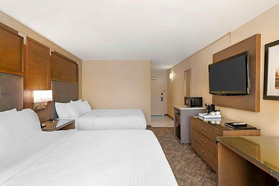 Best Western Plus Kansas City Sports Complex Hotel